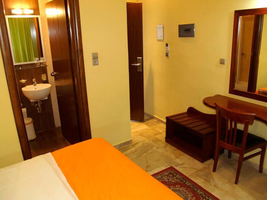 Hotel Filoxenia Chania  Buitenkant foto