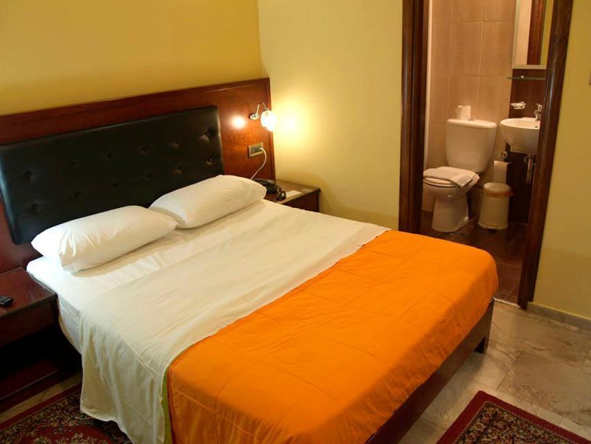 Hotel Filoxenia Chania  Buitenkant foto