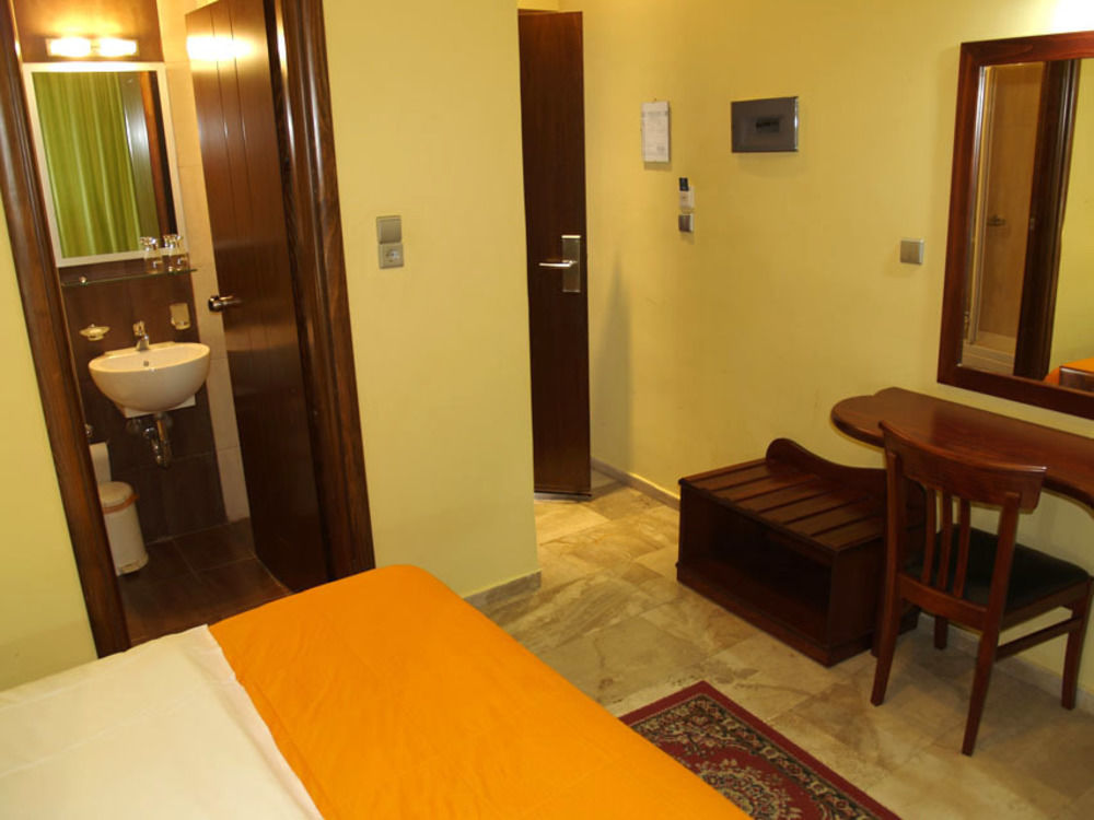 Hotel Filoxenia Chania  Buitenkant foto